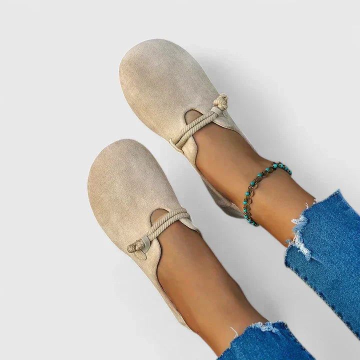 Versatile women's casual loafers, featuring orthopedic arch support & all-day comfort.