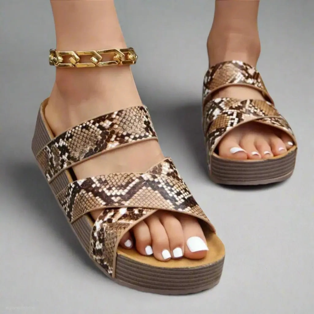 White women's orthopedic platform sandals featuring stylish braided straps, ideal for summer comfort.