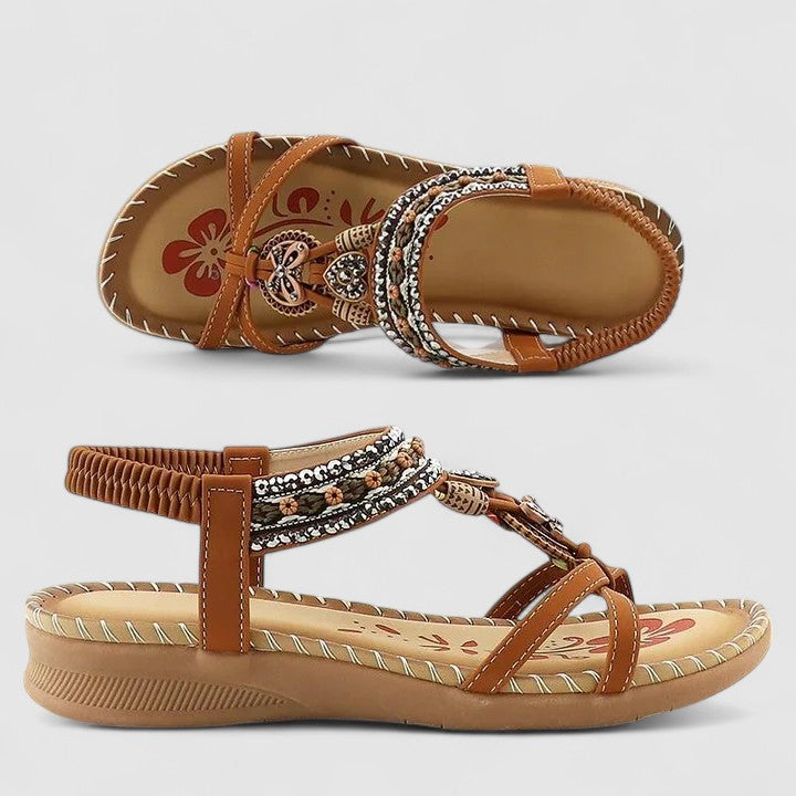 Lightweight women's sandals with secure fit, designed for maximum foot support and comfort during walking.
