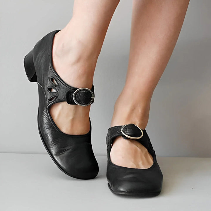 Elegant women's comfort sandals with adjustable strap, ideal for summer daily wear & superior foot support.