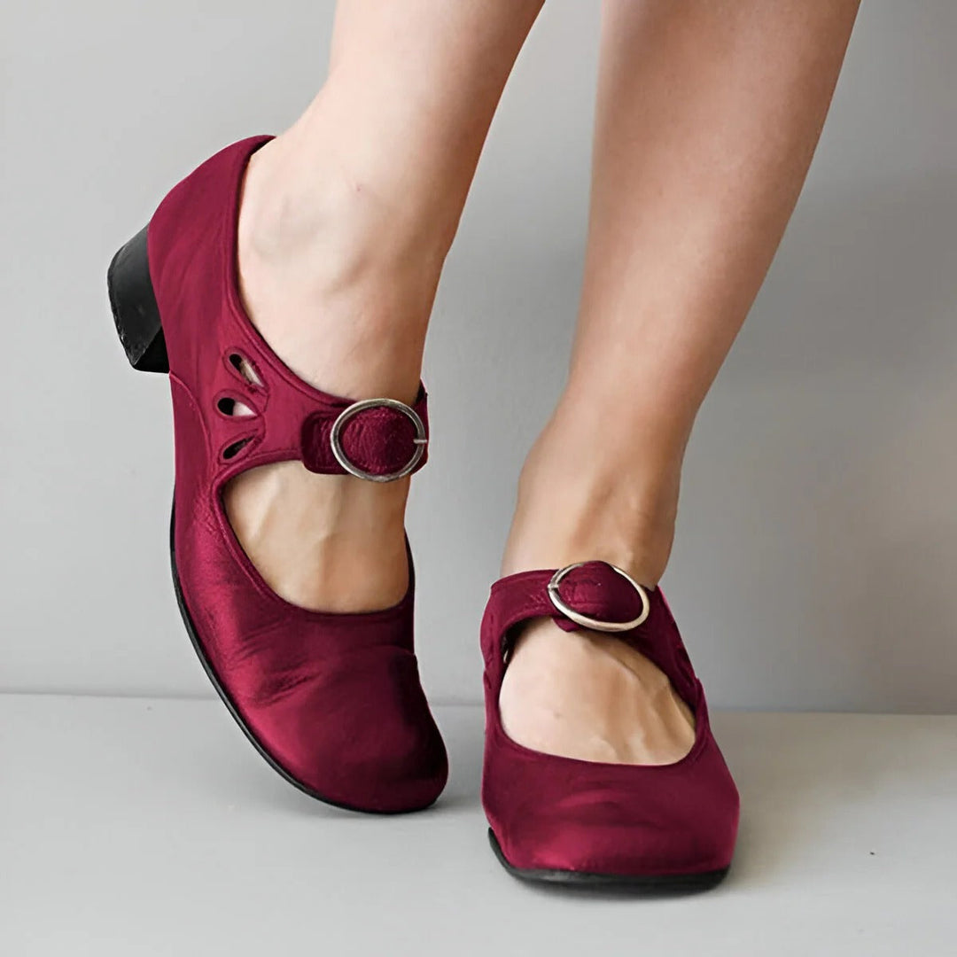 Comfortable women's orthopedic casual sandals, combining ergonomic design, arch support & style for summer shoes.