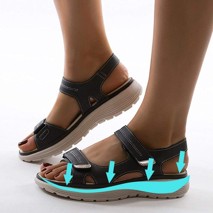 Moda Monica orthopedic sandals: supportive and fashionable summer footwear.