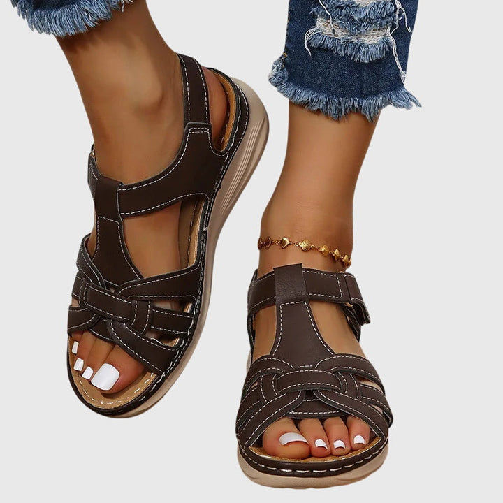 Lightweight women's orthopedic sandals providing superior foot & arch support. Ideal for casual summer comfort.