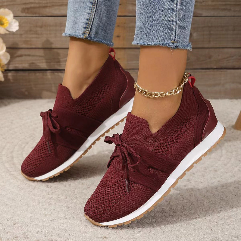 Breathable and comfortable orthopedic sneakers for women, perfect for everyday activities.