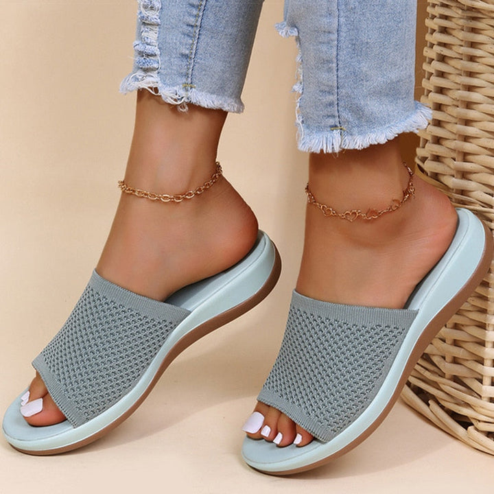 Breathable women's house shoes for summer, featuring orthopedic arch support and comfortable design.