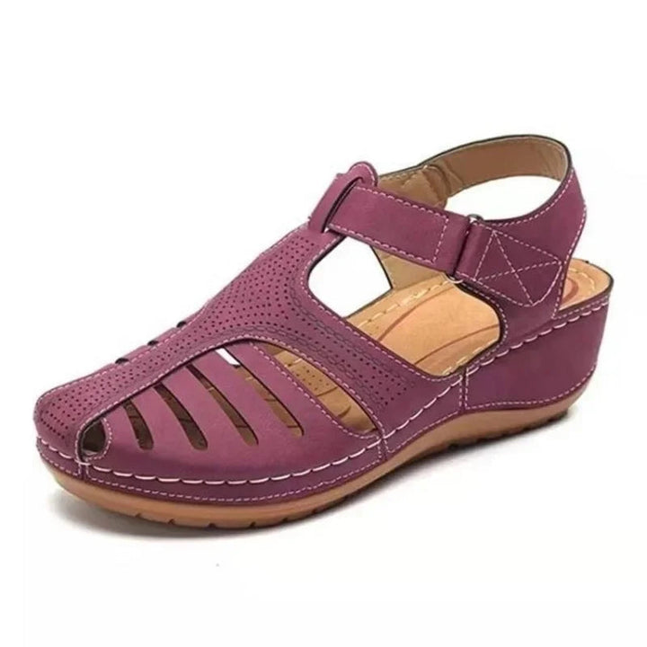 Stylish women's casual orthopedic sandals with ergonomic design, arch support, ideal for daily walking.