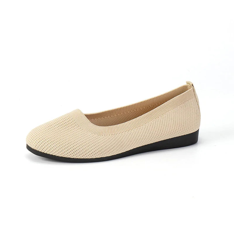 Women's Orthopedic Walking Shoes: anti-slip, breathable, with arch support for comfortable everyday wear.