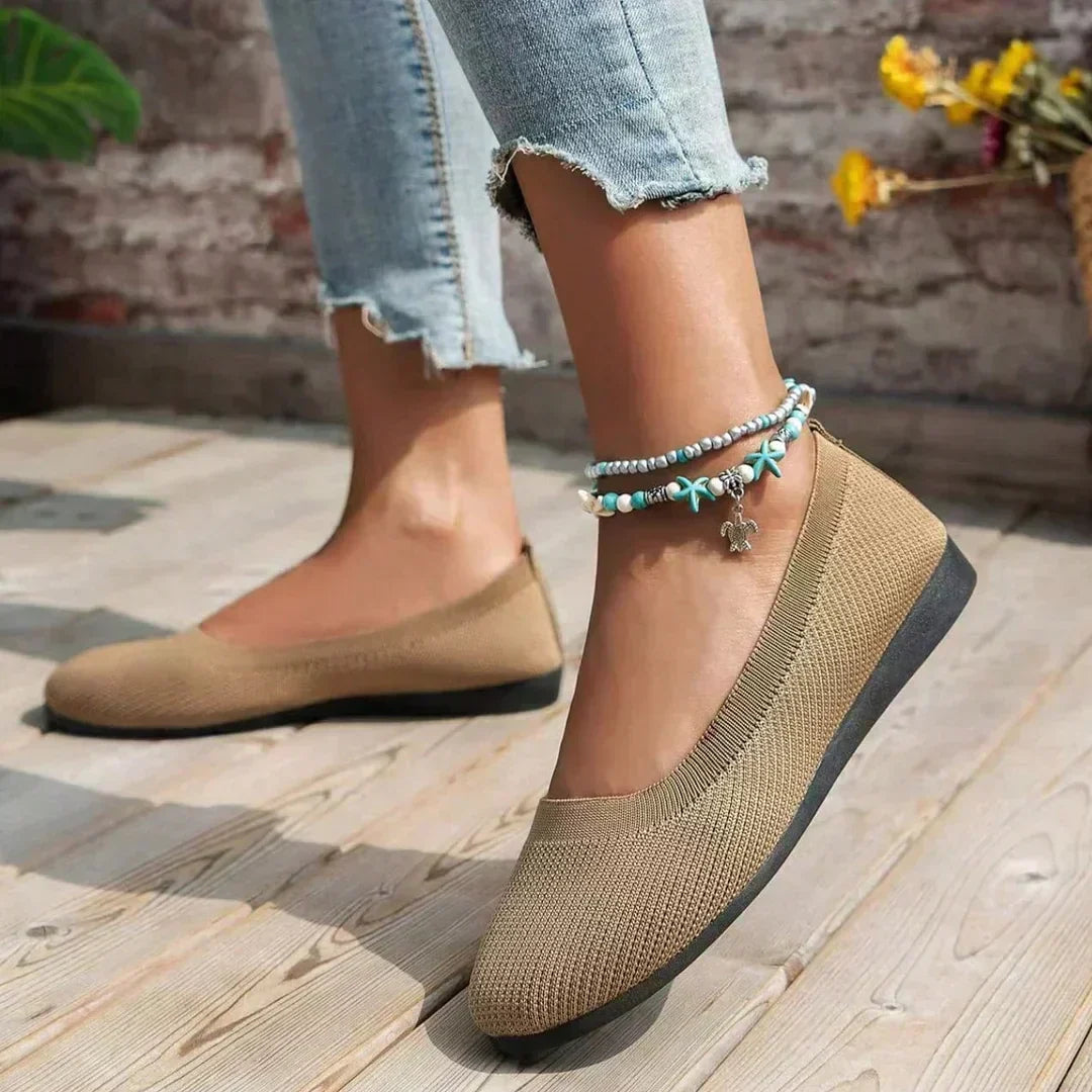 Women's casual shoes, anti-slip, breathable, orthopedic, providing excellent arch support for walking.