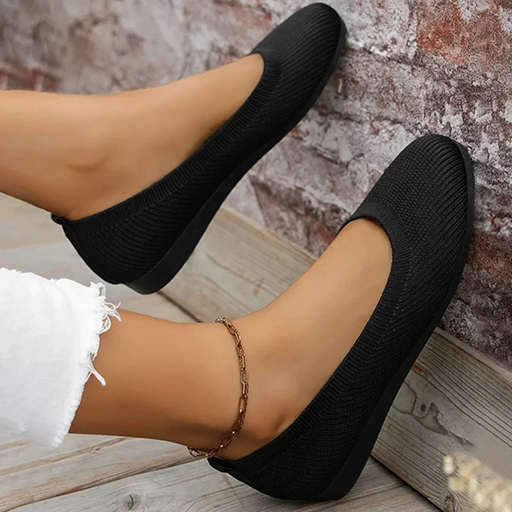 Comfortable women's walking shoes, orthopedic design, anti-slip sole, breathable for daily activities.