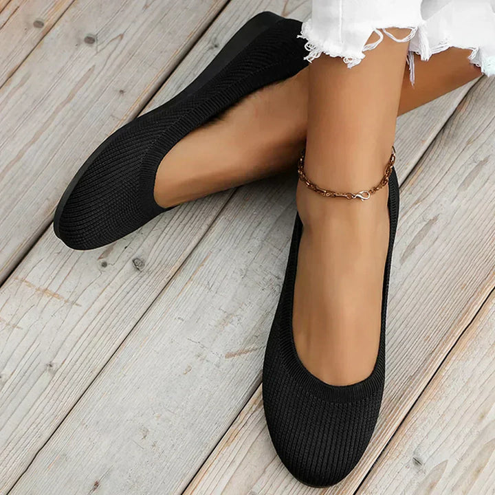 Women's casual orthopedic shoes, breathable, anti-slip, with arch support for pain relief & everyday wear.