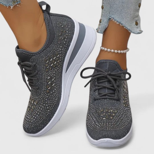 Casual women's sneakers, orthopedic and comfortable, offering effective foot pain relief.