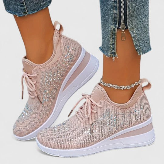 Orthopedic women's sneakers, comfortable and stylish, providing significant foot pain relief.