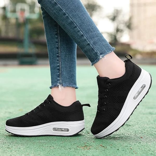 Casual women's walking sneakers with breathable design & air cushion, perfect for active orthopedic comfort.