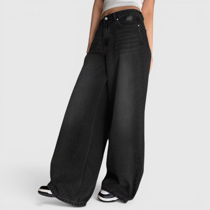 High-waisted women's wide leg baggy pants, loose fit & floor length, ideal for streetwear fashion.