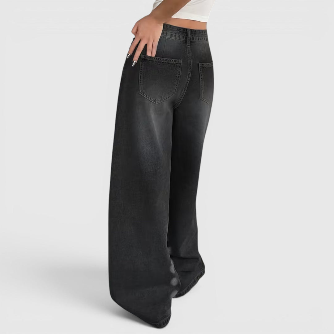 Vintage-style women's baggy pants, oversized loose fit, wide leg, floor length, perfect for casual outfits.