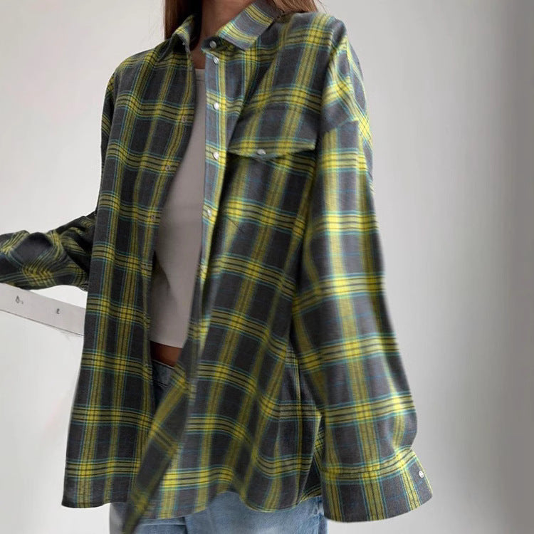 Fall fashion women's plaid shirt, loose fitting, perfect for a stylish layered outfit.