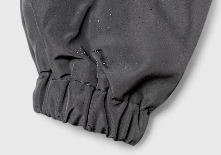Stylish women's oversized coat, comfortable fall/winter outerwear with a versatile long design.