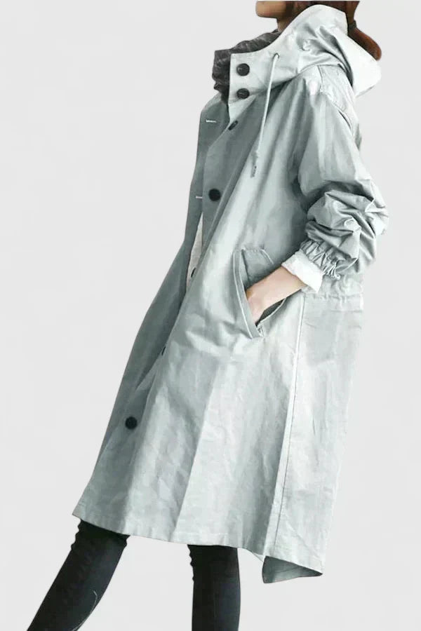 Cozy women's oversized coat, ideal for casual yet elegant fall/winter style. Comfortable long jacket.