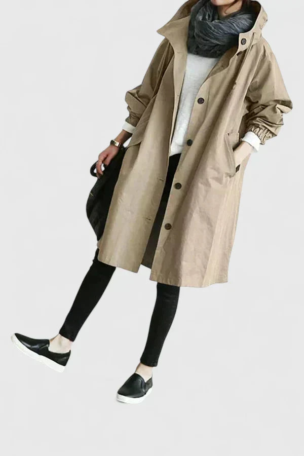 Elegant women's oversized coat, comfortable fall/winter outerwear with versatile style for any occasion.