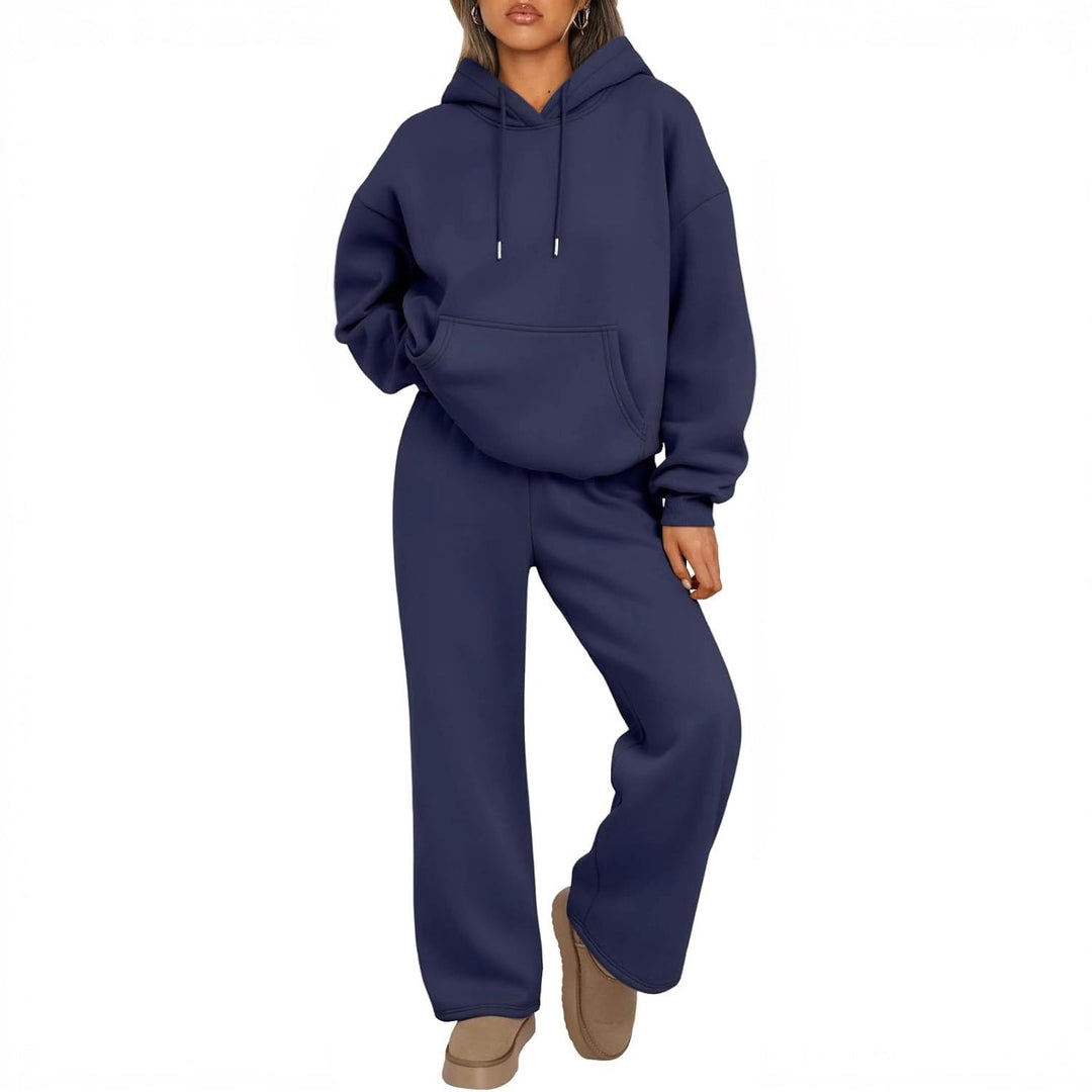 Women's oversized hoodie and jogger set in soft, cozy fabric for ultimate comfort.