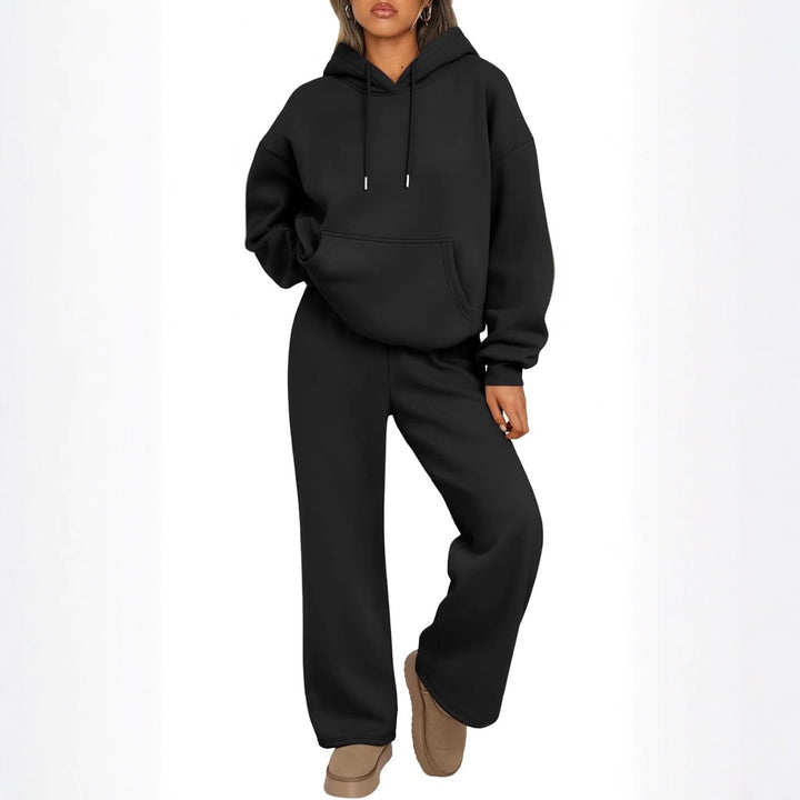Cozy loungewear set for women featuring an oversized hoodie and matching joggers.