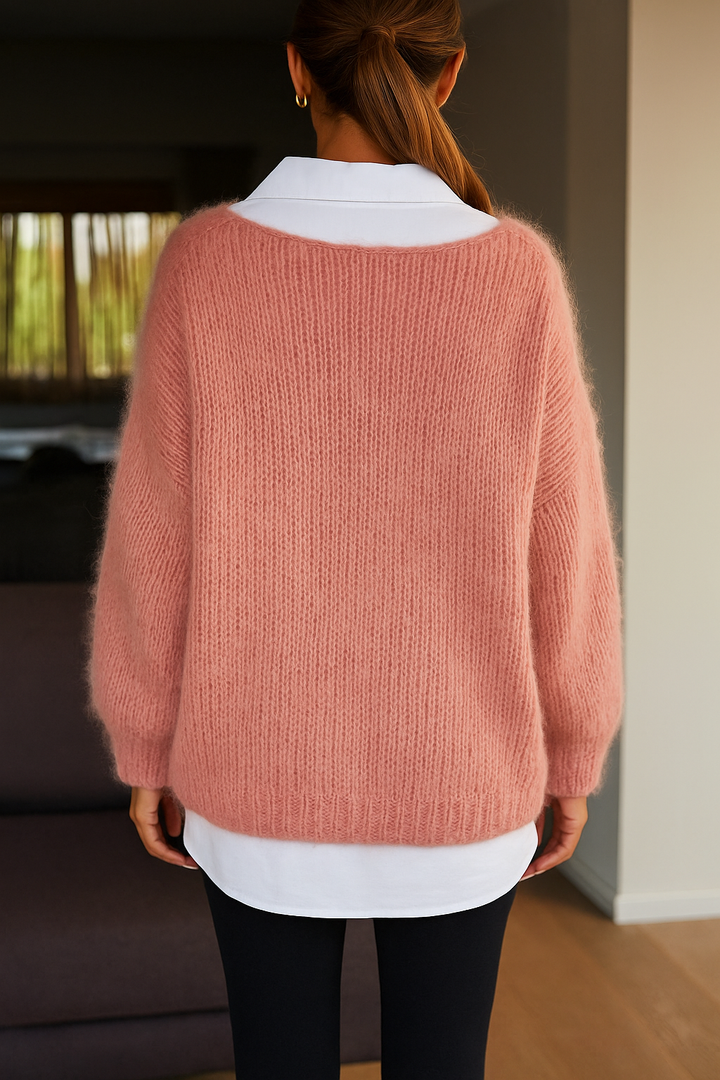 Cozy women's oversized soft knit pullover, a relaxed-fit sweater for chic everyday style & winter comfort.