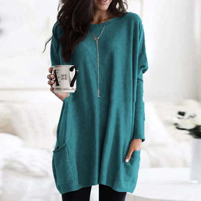 Casual comfort: Women's oversized tunic sweater for an easy, relaxed everyday look.