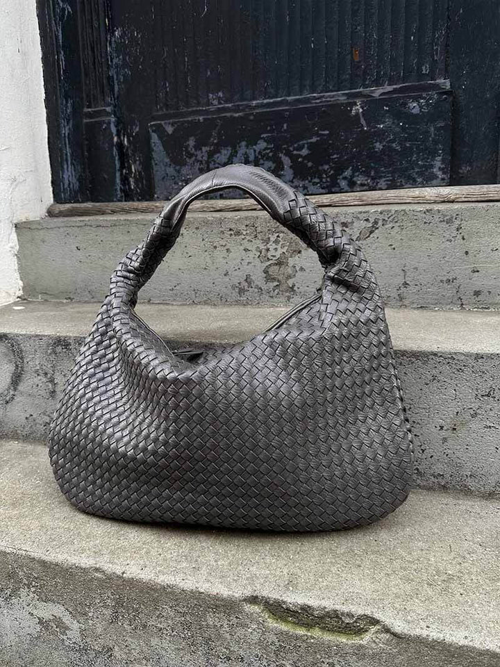Large capacity minimalist bag for women, woven texture, practical & chic.