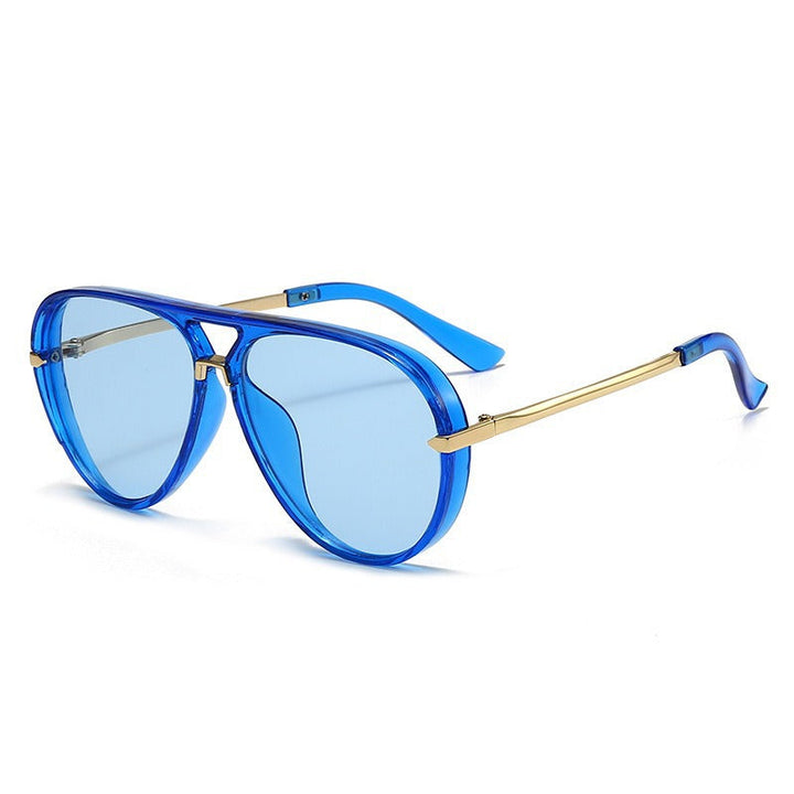 Elegant women's pilot sunglasses, sleek design & advanced UV protection for stylish summer wear.