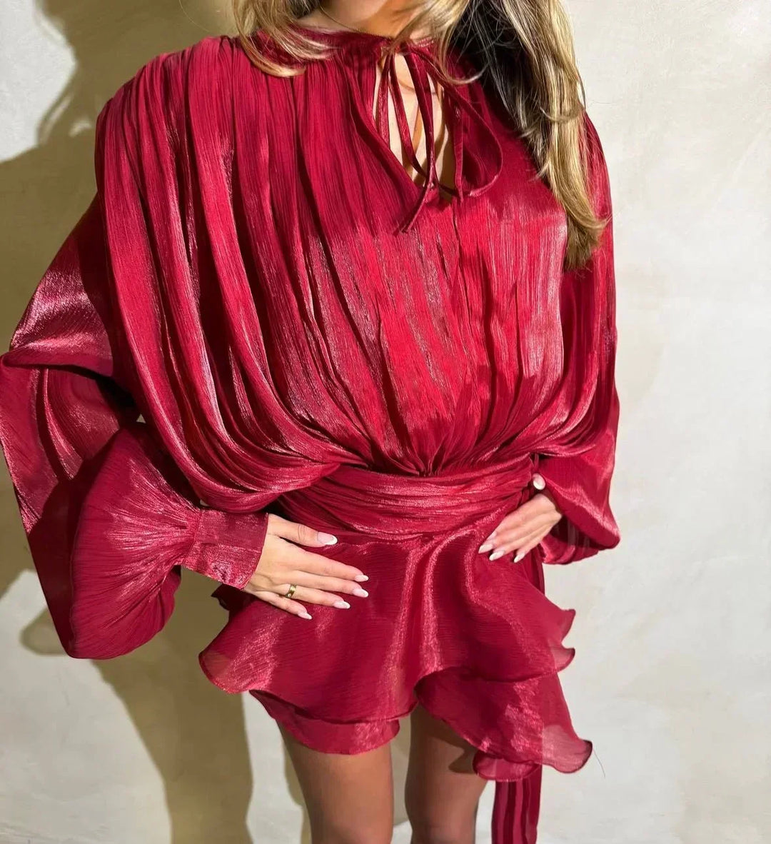 Ladies' pleated puff-sleeve mini dress, flowy summer style with a chic tie-waist. Versatile fashion.