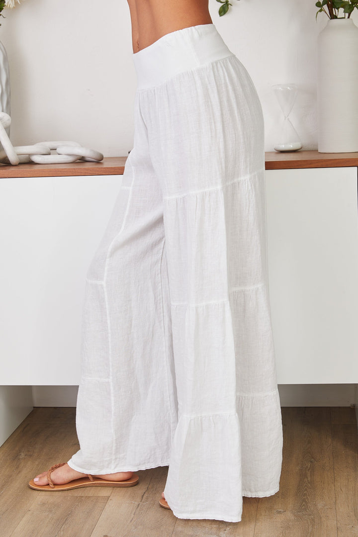 Stylish women's linen wide leg palazzo pants, featuring a tiered design for summer.