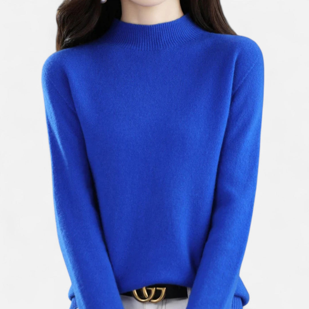 Warm and comfortable pure wool sweater for women, ideal for chilly fall days