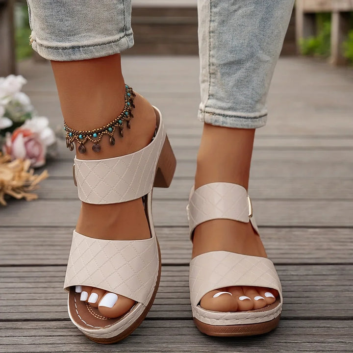 Stylish & comfortable women's quilted two-strap platform sandals, stable block heel, summer essential.