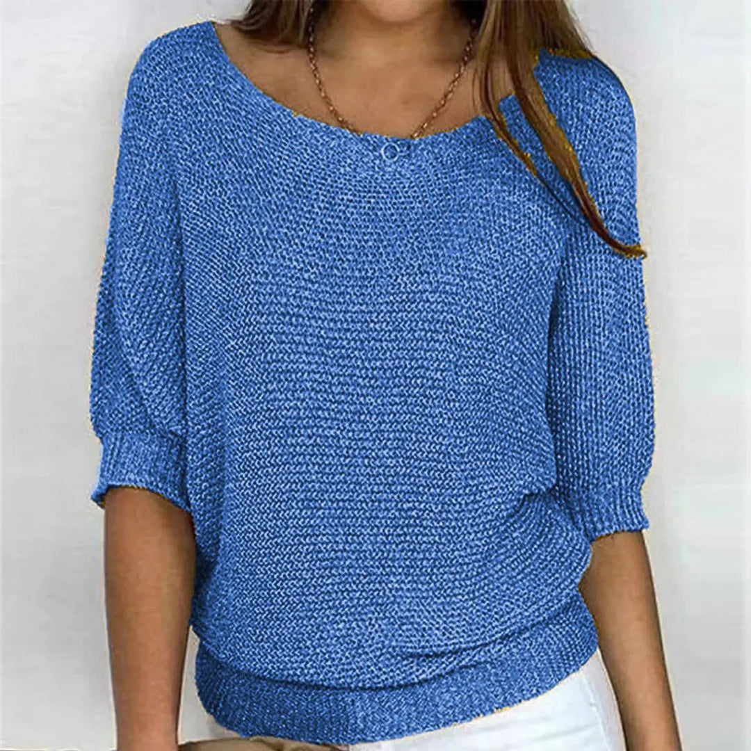 Casual women's batwing sleeve sweater, ideal for autumn and winter everyday fashion.