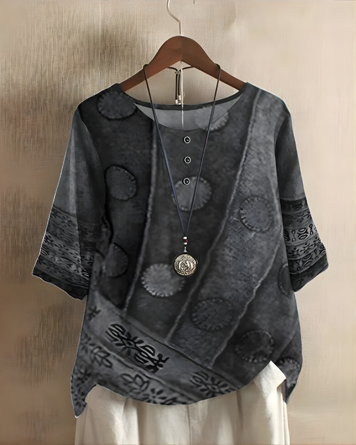 Vibrant printed boho top for women, relaxed and flowy. Ideal summer apparel.