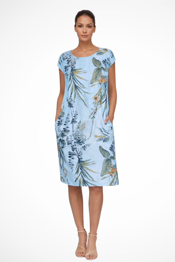 Women's relaxed fit summer vacation dress with a beautiful botanical print, day-to-night style.