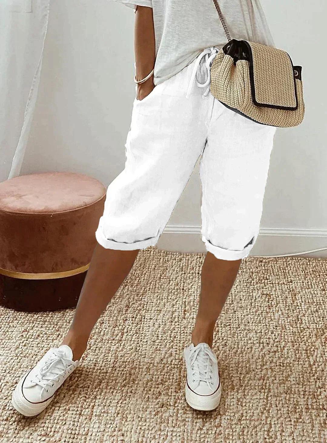 Comfortable women's capri pants with a relaxed fit, designed for breathable summer ease.