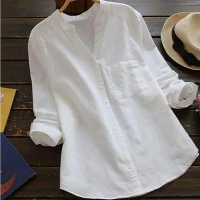 Fashionable women's relaxed fit casual top, a comfortable and versatile piece for any season.