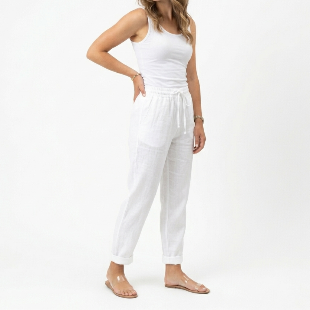 Comfortable high-waist women's cropped trousers featuring an elastic waist & relaxed fit for daily wear.