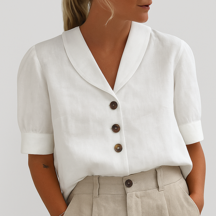 Women's relaxed fit straight leg t-shirt in lightweight fabric, perfect summer top for casual wear.