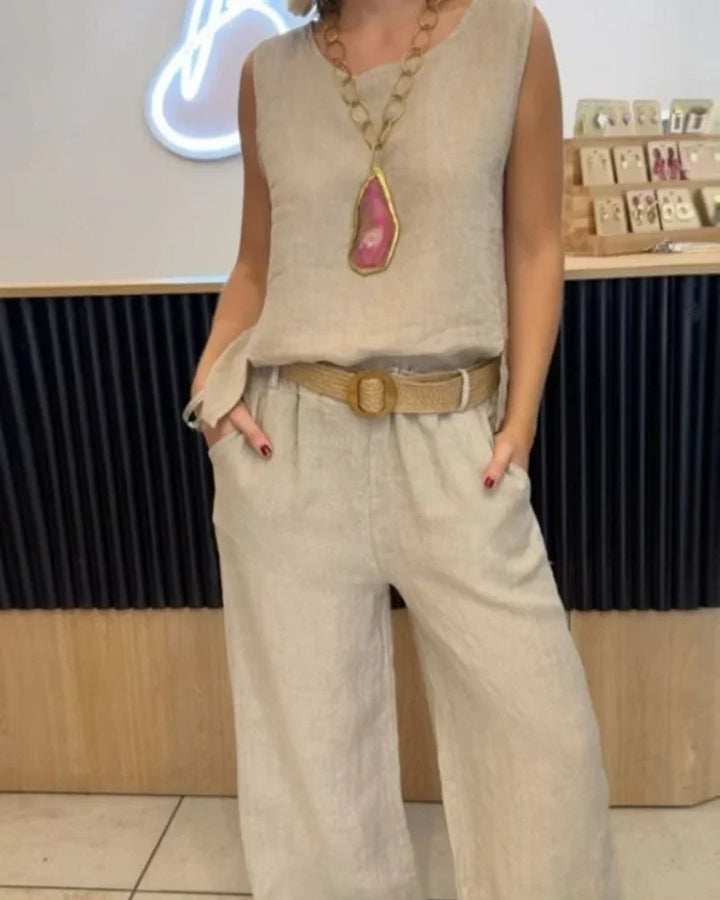 Women's relaxed two-piece set with sleeveless top & wide-leg pants for comfortable summer wear.
