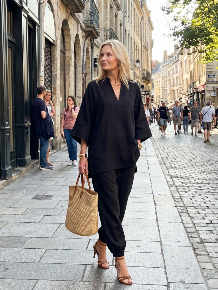 Effortless style with this women's relaxed V-neck tunic & gathered trouser two-piece set.