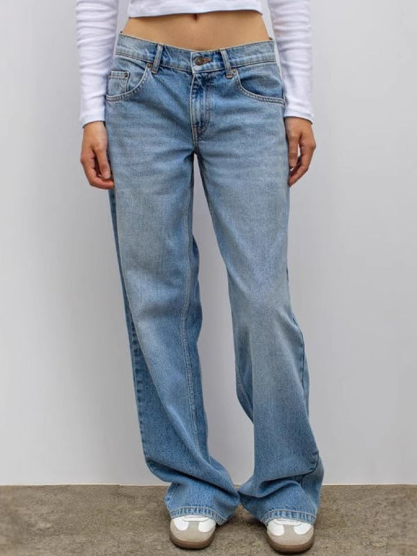 Comfortable women's denim boyfriend jeans with a unique retro leopard and star print, ideal for daily wear.