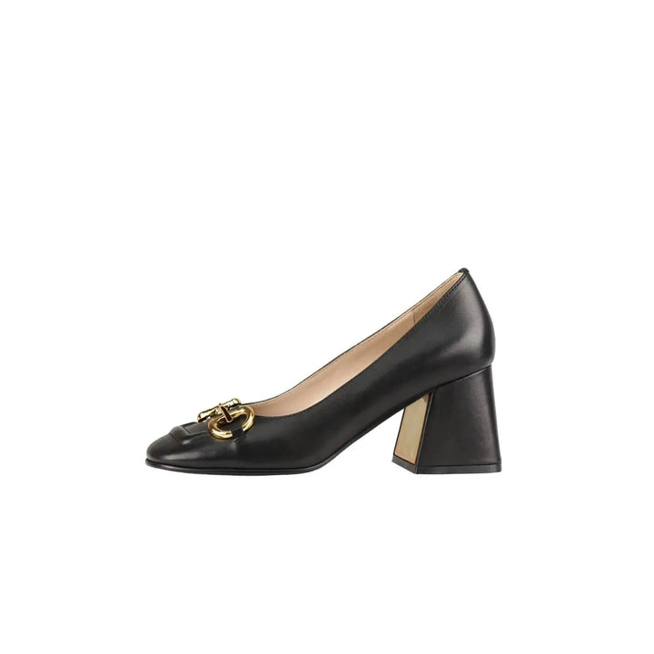 Timeless women's fashion shoes: retro high heels with a sophisticated buckle design.