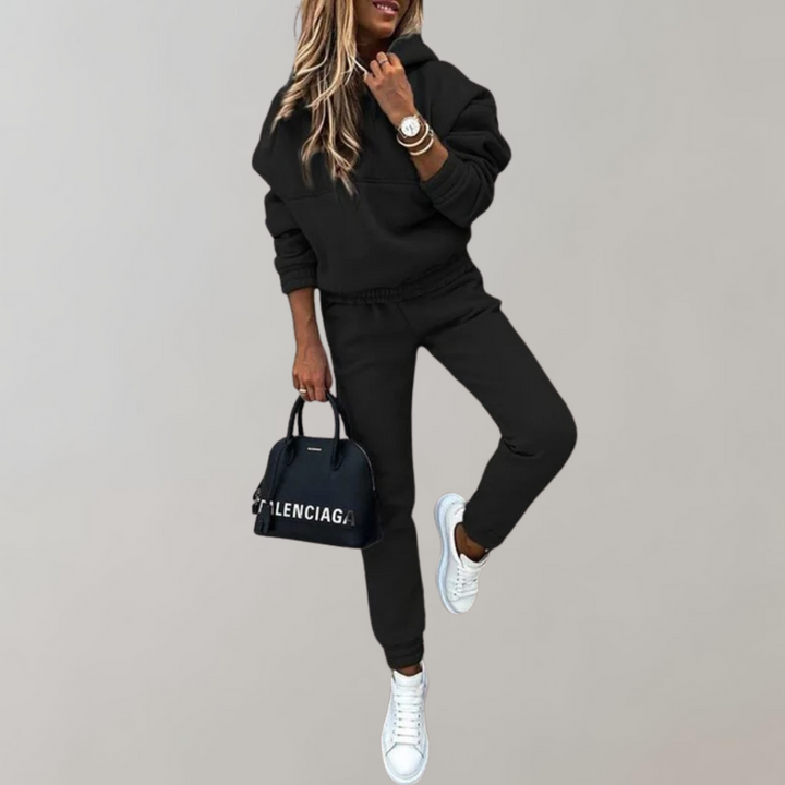 Women's retro hooded tracksuit, two-piece set for sporty fashion and ultimate comfort.