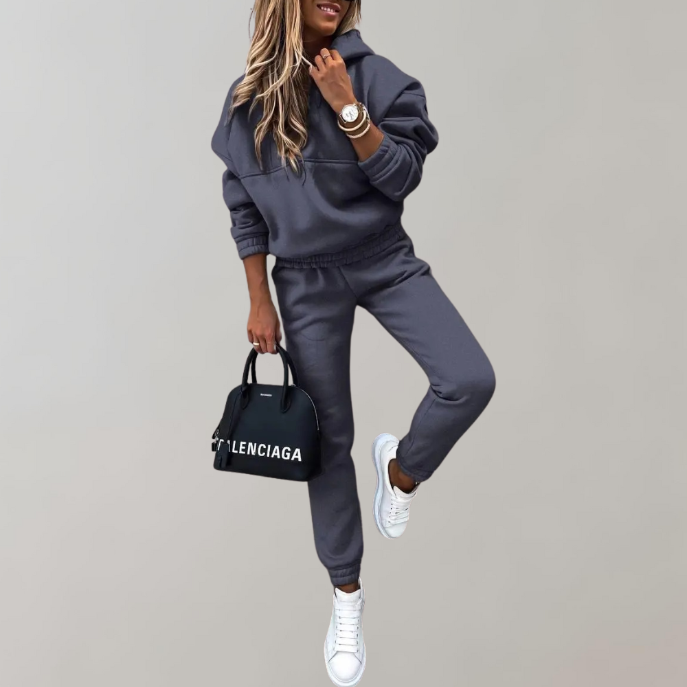 Women's hooded tracksuit, ideal retro activewear and comfortable outfit for everyday wear.