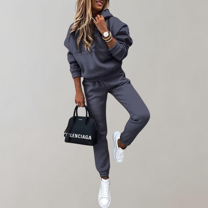 Women's hooded tracksuit, ideal retro activewear and comfortable outfit for everyday wear.