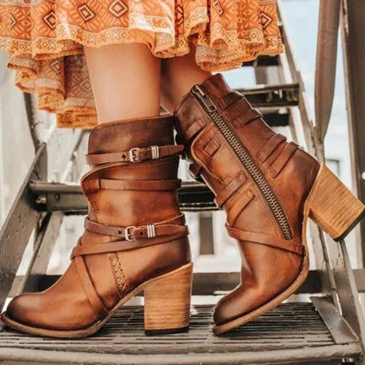Warm retro winter boots for women. Comfortable and elegant footwear, great for stylish cold weather fashion.