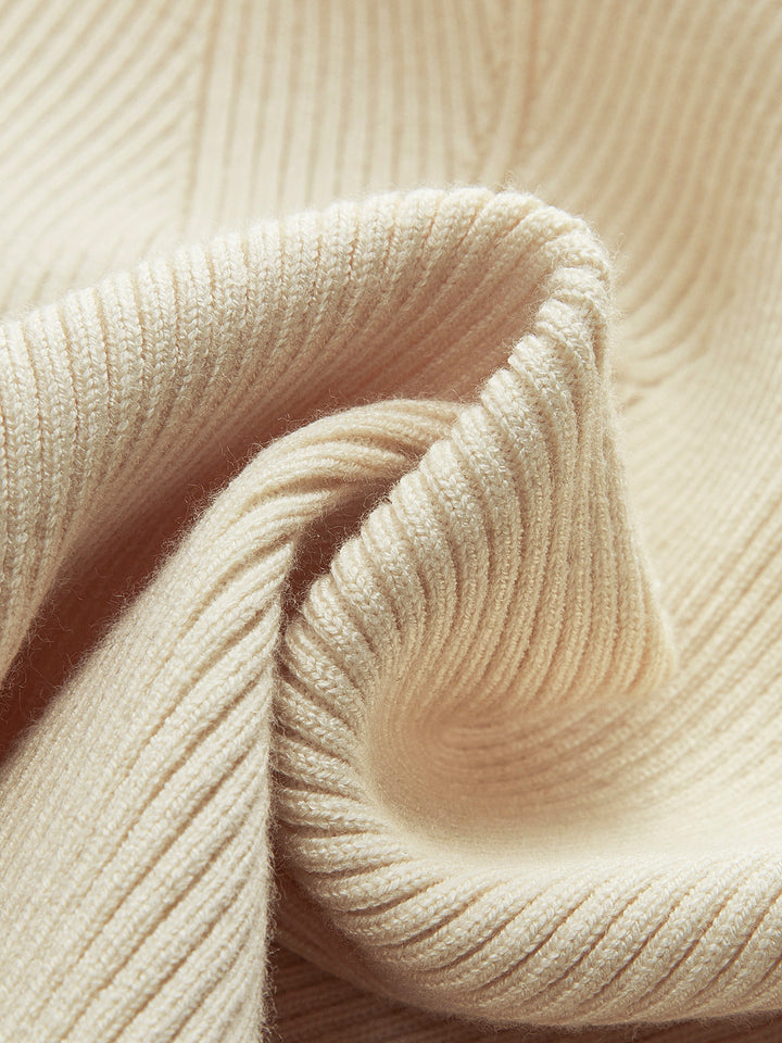 Minimalist style women's ribbed bodycon top. Sleeveless and slim fit for a sleek and elegant appearance.