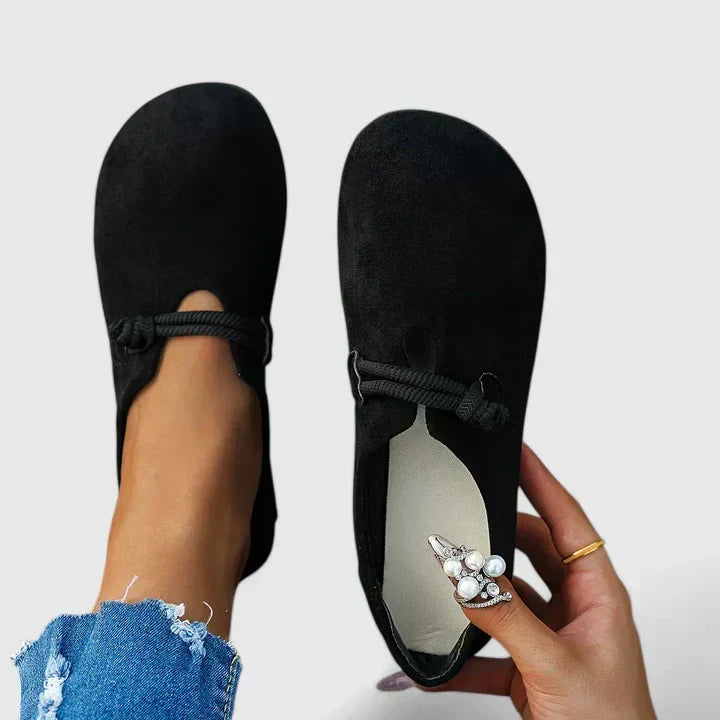 Chic women's flat loafers. Round toe slip-on with elegant knotted detail for versatile spring & autumn fashion.